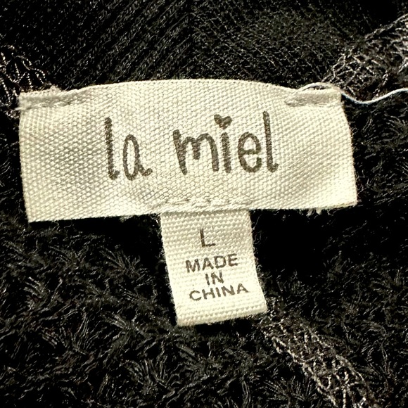 NWOT La Miel Waffle Stitching Detail Waffle Knit Top - Picture 8 of 16